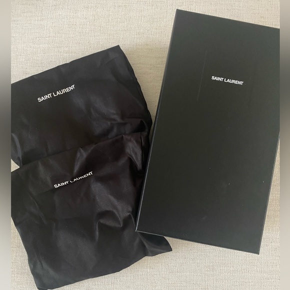 TRIBUTE FLAT SANDALS IN SMOOTH LEATHER - Picture 8 of 8